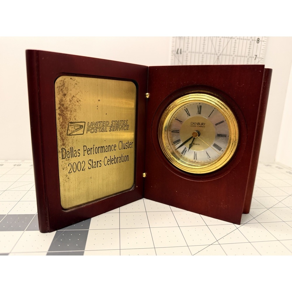 Vintage Danbury Clock Co. USPS Award‎ Desk Clock